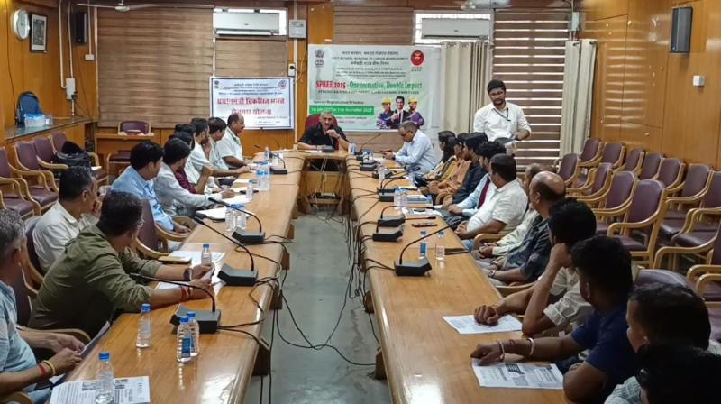 क्षेत्रीय कार्यालय, बद्दी द्वारा दिनांक 31.07.2025 को DRDA Conference Hall, धर्मशाला जिला काँगड़ा में कर्नल मंजीत कटोच, क्षेत्रीय निदेशक की अध्यक्ष्ता में SPREE य़ोजना(Scheme to Promote Registration of Employers/Employees) के संबंध में जागरुकता शिविर का आयोजन किया गया।