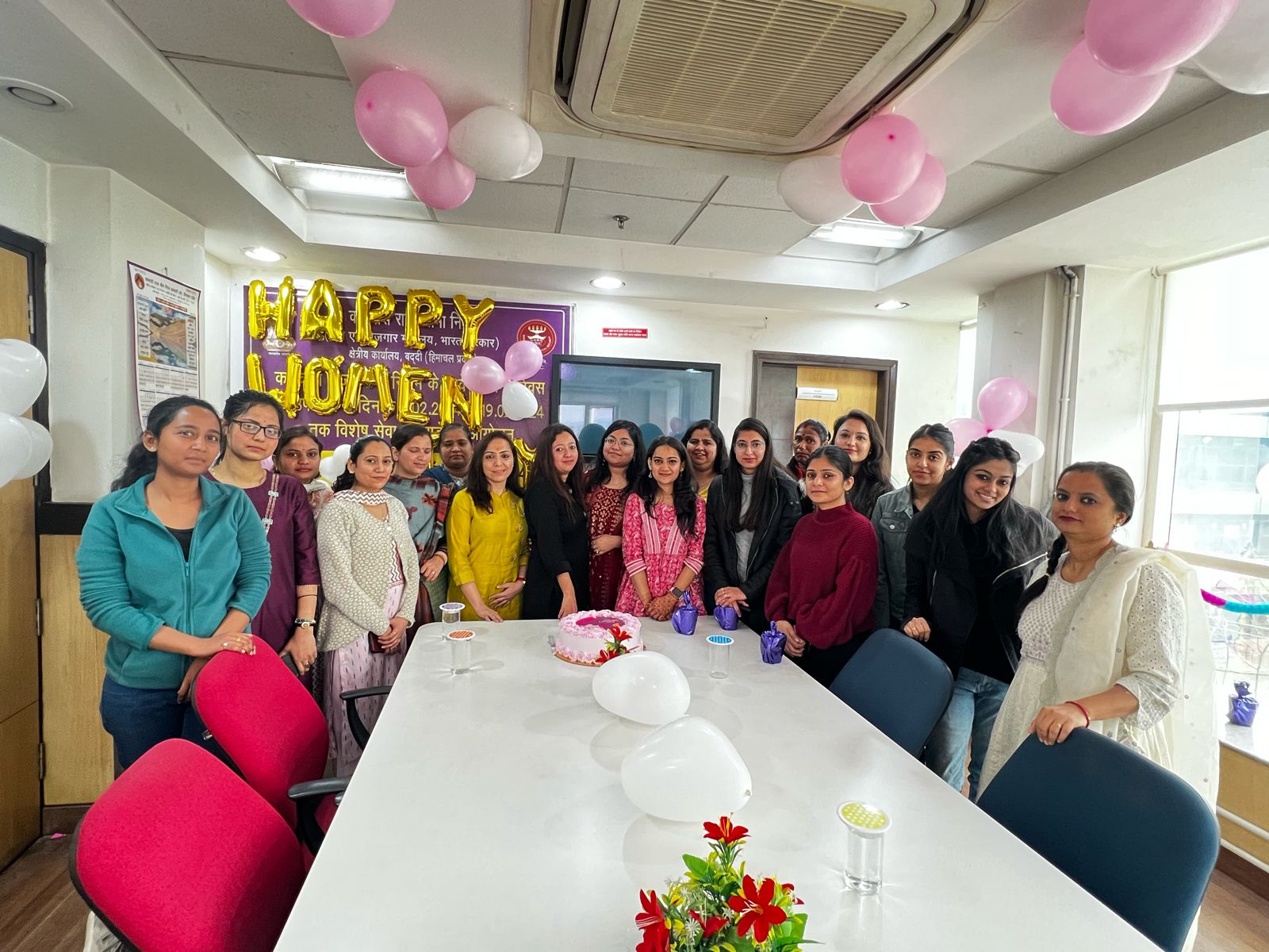 दिनांक 07-03-2024 को क्षेत्रीय कार्यालय बद्दी में अंतरराष्ट्रीय महिला दिवस 2024 मनाया गया ।